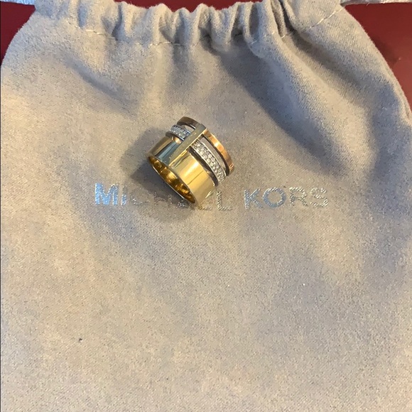💍Michael Kors Ring 💍 - Picture 3 of 4